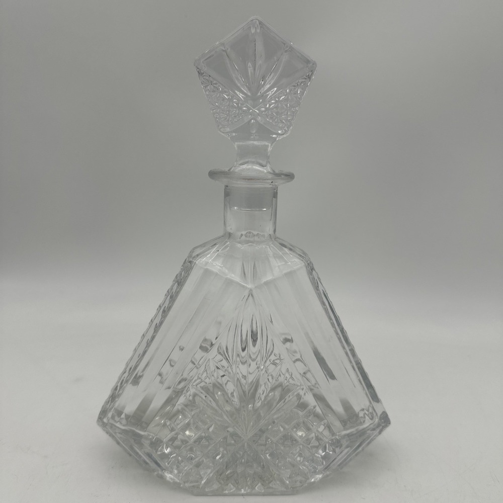 Dublin Collection Triangular Crystal Whiskey Liquor Decanter 610 ml Godinger EUC